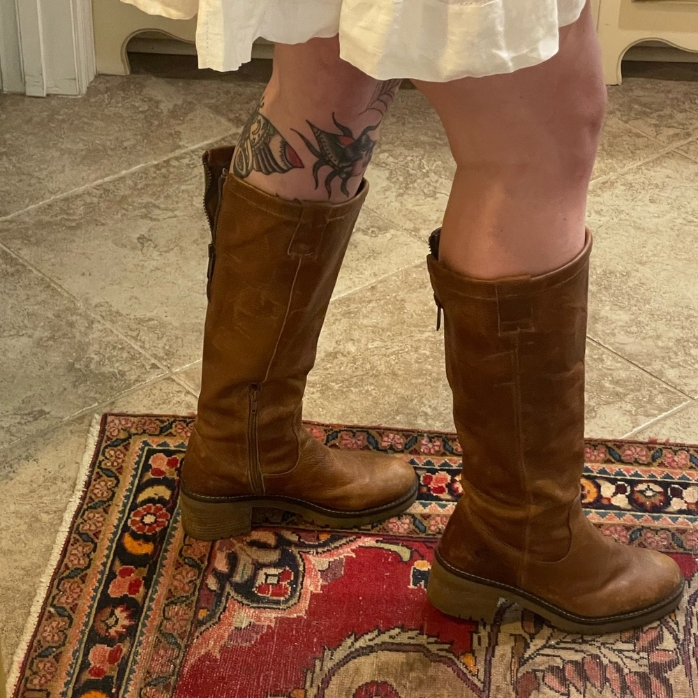 Brown Knee-High Leather Boots Vintage chunky zip